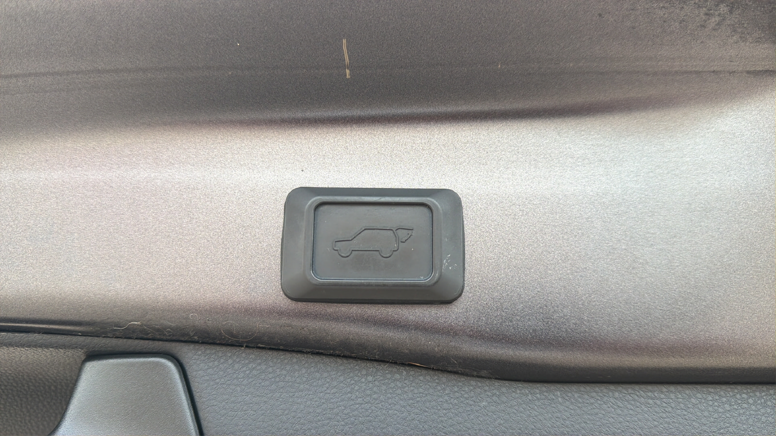 Used 2021 Toyota RAV4 XLE w/ Convenience Package AWD/4WD image 28