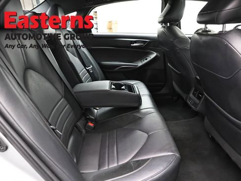 Used 2021 Toyota Avalon XSE image 24