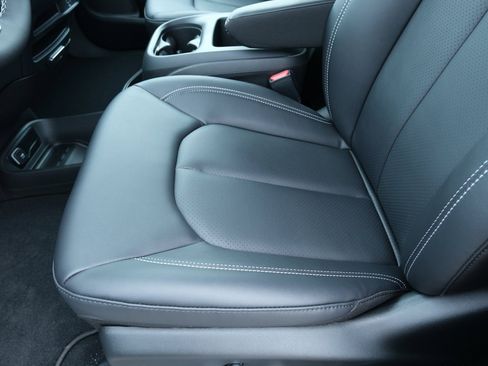 New 2026 Chrysler Voyager LX image 22