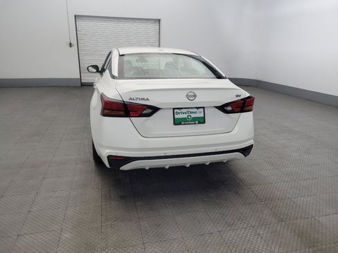 Used 2024 Nissan Altima 2.5 SV FWD image 6