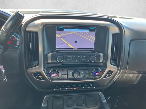 Used 2018 GMC Sierra 2500 Denali w/ Duramax Plus Package AWD/4WD image 15