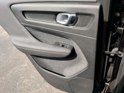 Used 2024 Volvo XC40 Recharge Ultimate w/ Protection Package Premier image 33