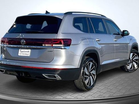 Used 2025 Volkswagen Atlas SE image 6