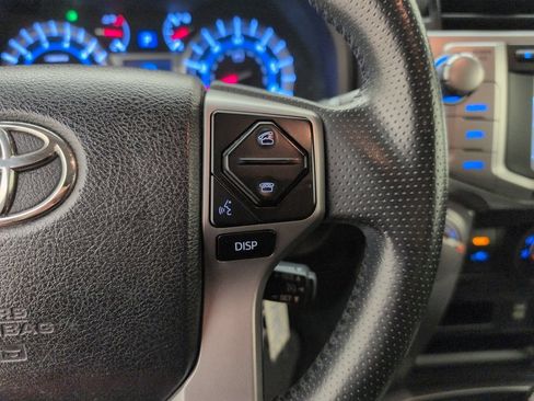 Used 2018 Toyota 4Runner SR5 AWD/4WD image 35