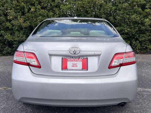 Used 2011 Toyota Camry FWD image 6