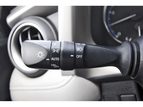 Used 2016 Toyota RAV4 XLE w/ Convenience Package FWD image 20