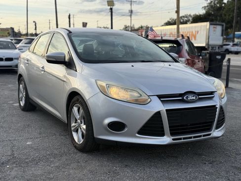 Used 2014 Ford Focus SE image 9