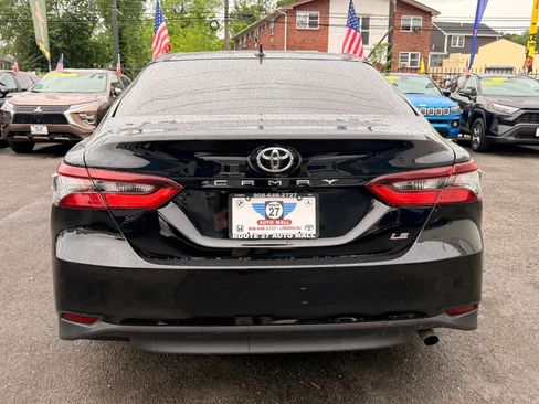 Used 2024 Toyota Camry LE w/ Convenience Package FWD image 6