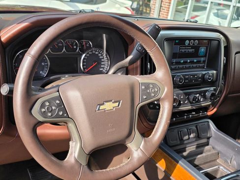 Used 2014 Chevrolet Silverado 1500 High Country w/ High Country Premium Package RWD image 12