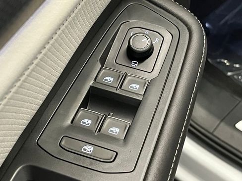 New 2026 Volkswagen Atlas Cross Sport SEL Premium R-Line AWD/4WD image 18