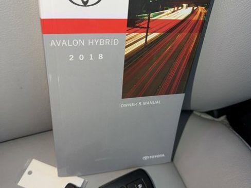 Used 2018 Toyota Avalon XLE Premium image 24