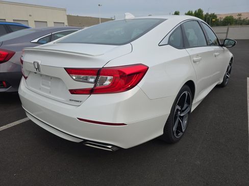 Used 2018 Honda Accord Sport image 3