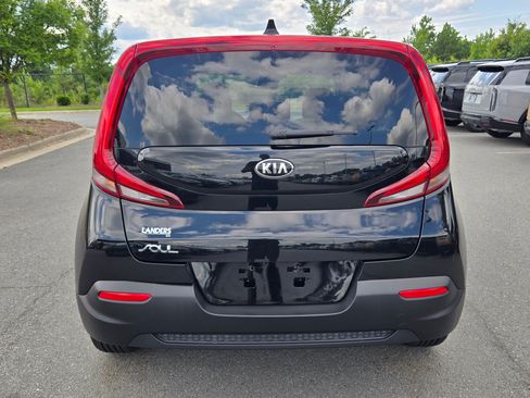 Used 2021 Kia Soul LX FWD image 6