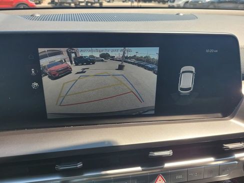Used 2025 Kia Telluride S FWD image 21
