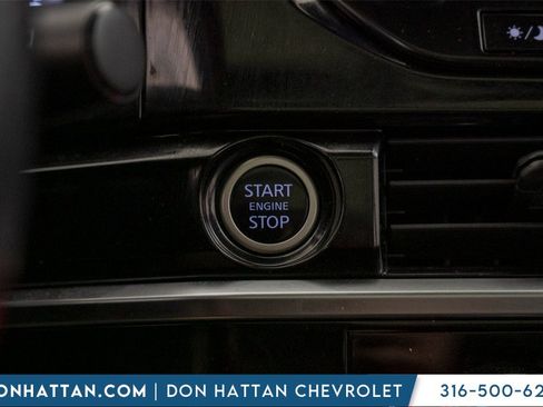 Used 2022 Nissan Pathfinder SL image 11