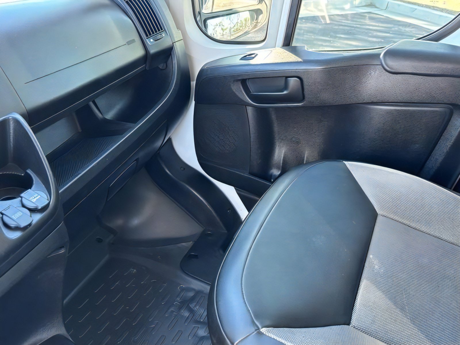 Used 2021 RAM ProMaster 2500 FWD image 18