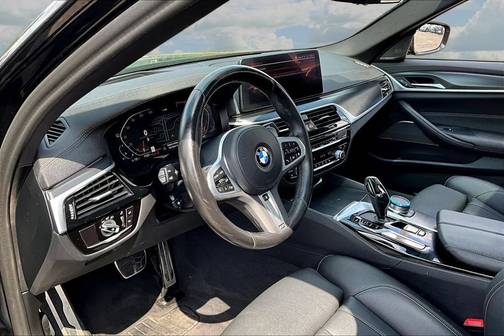 Used 2023 BMW 530i w/ M Sport Package RWD image 17