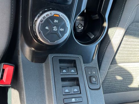 Used 2022 Ford Bronco Outer Banks image 26