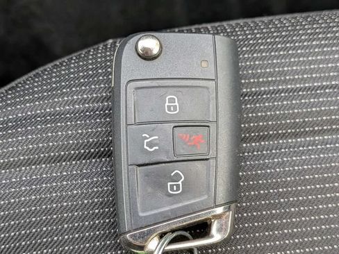 Certified 2024 Volkswagen Tiguan S FWD image 28
