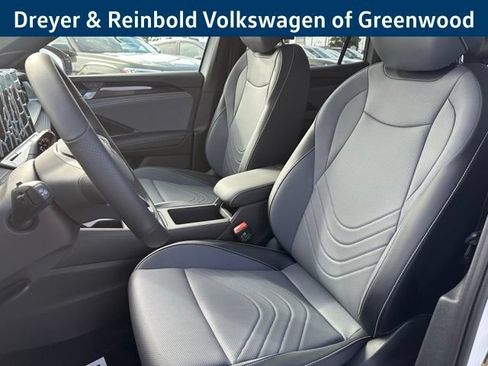 New 2026 Volkswagen Tiguan SE R-Line AWD/4WD image 25