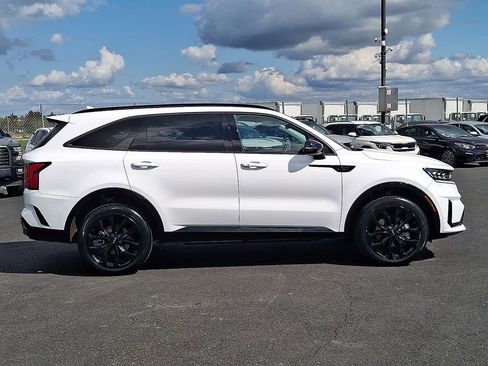 Certified 2023 Kia Sorento SX AWD/4WD image 7