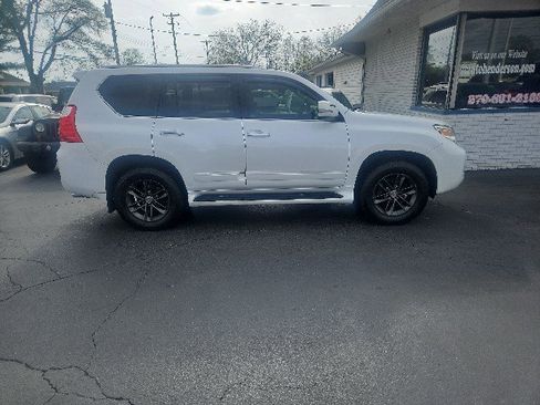 Used 2013 Lexus GX 460 Premium image 2
