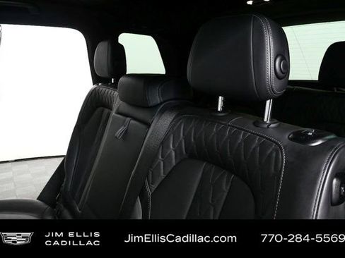 Used 2022 BMW X7 M50i image 21