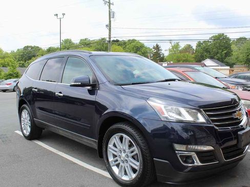 Used 2015 Chevrolet Traverse LT w/ Style and Technology Package AWD/4WD image 3