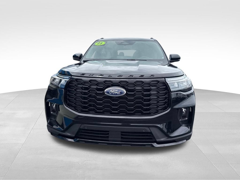 Used 2025 Ford Explorer ST-Line w/ ST-Line Street Pack AWD/4WD image 19