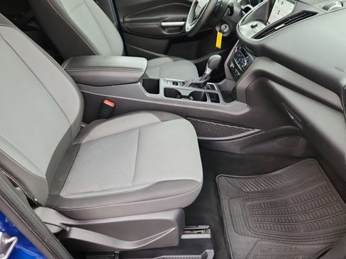 Used 2017 Ford Escape SE w/ Equipment Group 201A image 13