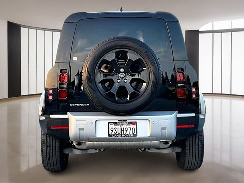 Used 2025 Land Rover Defender 110 S image 5