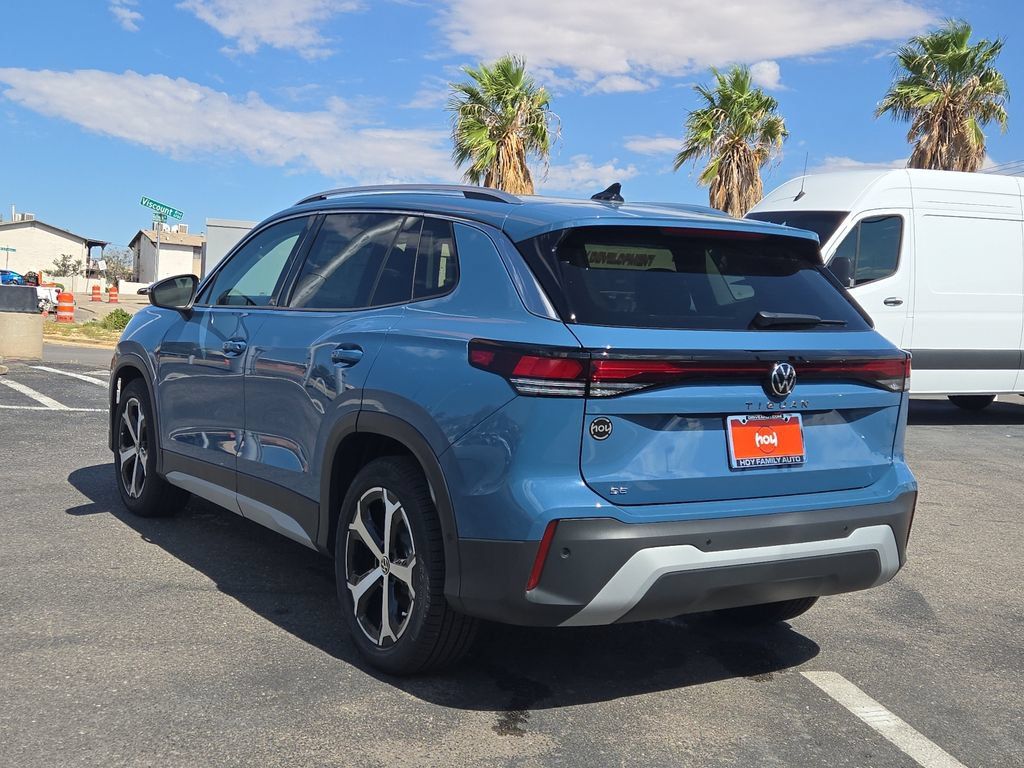 Used 2025 Volkswagen Tiguan SE FWD image 8
