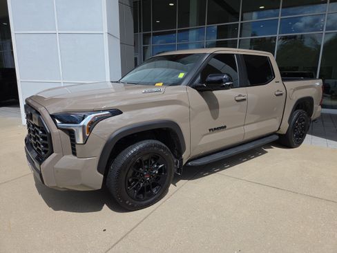 Used 2026 Toyota Tundra Limited w/ TRD Off-Road Package AWD/4WD image 8