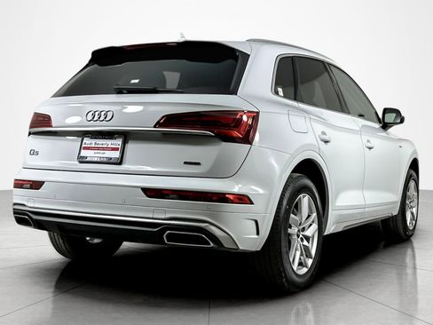 Used 2023 Audi Q5 2.0T Premium w/ Convenience Package image 5