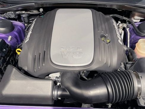 Used 2013 Dodge Challenger R/T RWD image 28