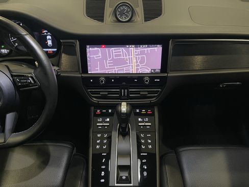 Used 2022 Porsche Macan GTS AWD/4WD image 17