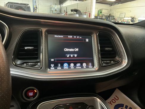 Used 2016 Dodge Challenger SRT Hellcat image 9