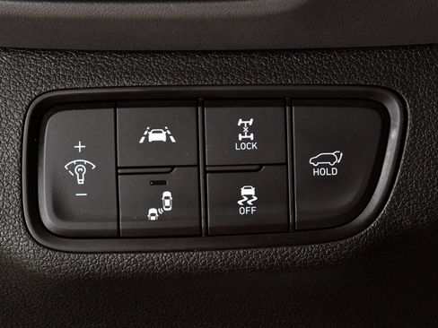 Used 2019 Hyundai Santa Fe Limited AWD/4WD image 31