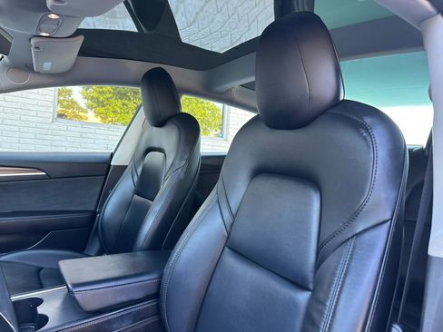 Used 2022 Tesla Model 3 Long Range AWD/4WD image 15