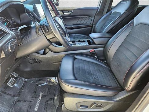 Used 2022 Ford Edge ST-Line w/ Class II Trailer Tow Package AWD/4WD image 16