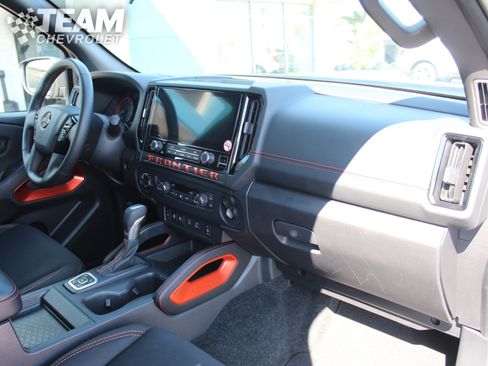 Used 2026 Nissan Frontier PRO-4X AWD/4WD image 26