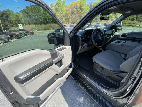 Used 2019 Ford F150 XLT image 12