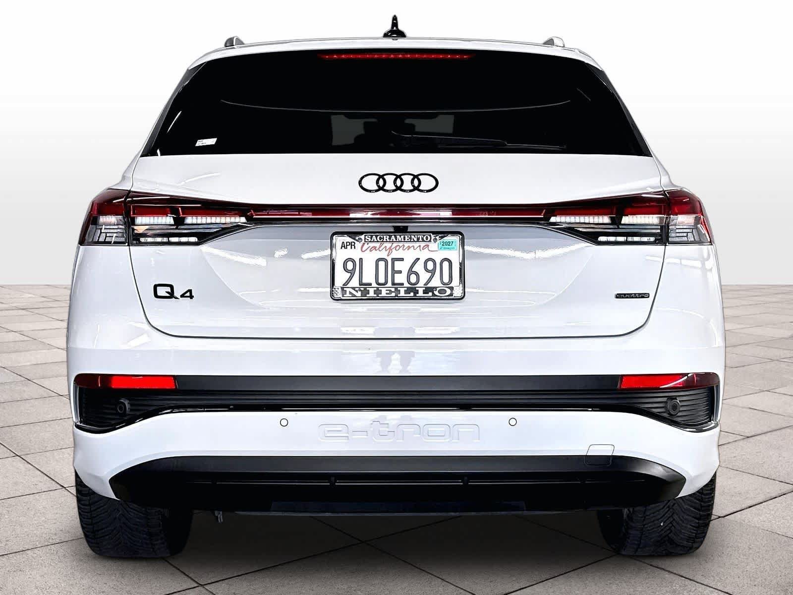 Used 2024 Audi Q4 e-tron Premium Plus w/ Premium Plus AWD/4WD image 7