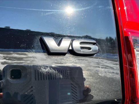 Used 2023 Toyota Tacoma 4x4 Double Cab image 9