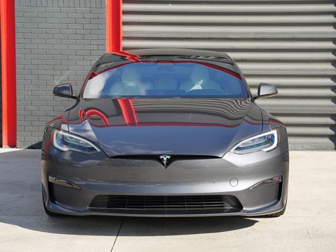 Used 2021 Tesla Model S Plaid image 2