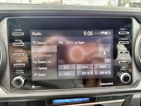 Used 2023 Toyota Tacoma SR image 22