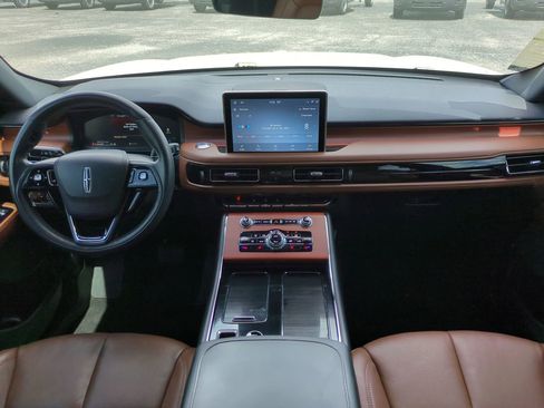 Used 2023 Lincoln Aviator Grand Touring AWD/4WD image 18