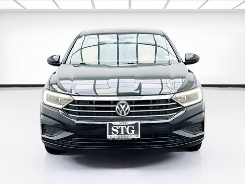 Used 2019 Volkswagen Jetta SEL w/ Cold Weather Package image 2