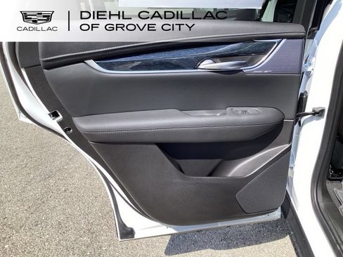 New 2025 Cadillac XT5 Premium Luxury w/ Technology Package AWD/4WD image 9