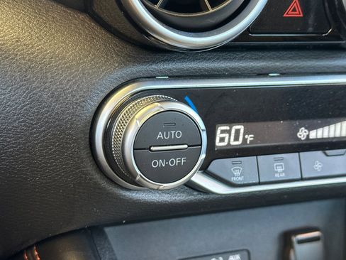 Used 2022 Nissan Sentra SR w/ Trunk Package image 29